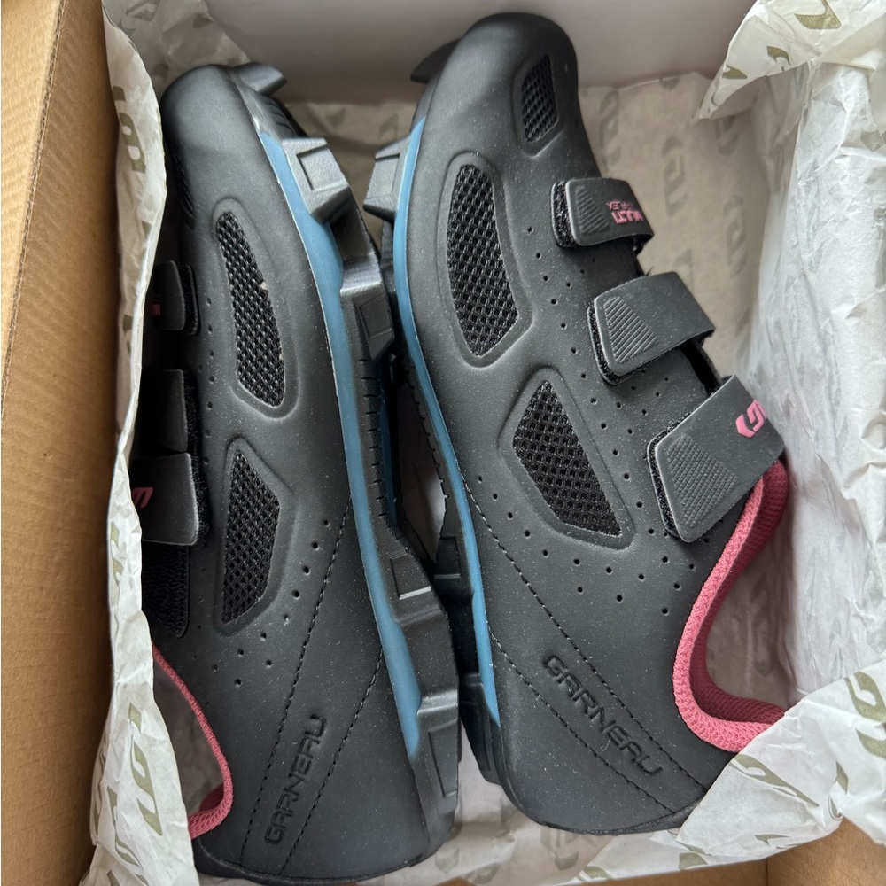 Garneau women’s multi-air flex II Black and Pink Cycling Shoes